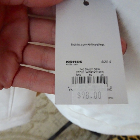 NWT Nine West Daisy Dew White Faux Fur Vegan Leather Moto Jacket - Women's S - Picture 8 of 9